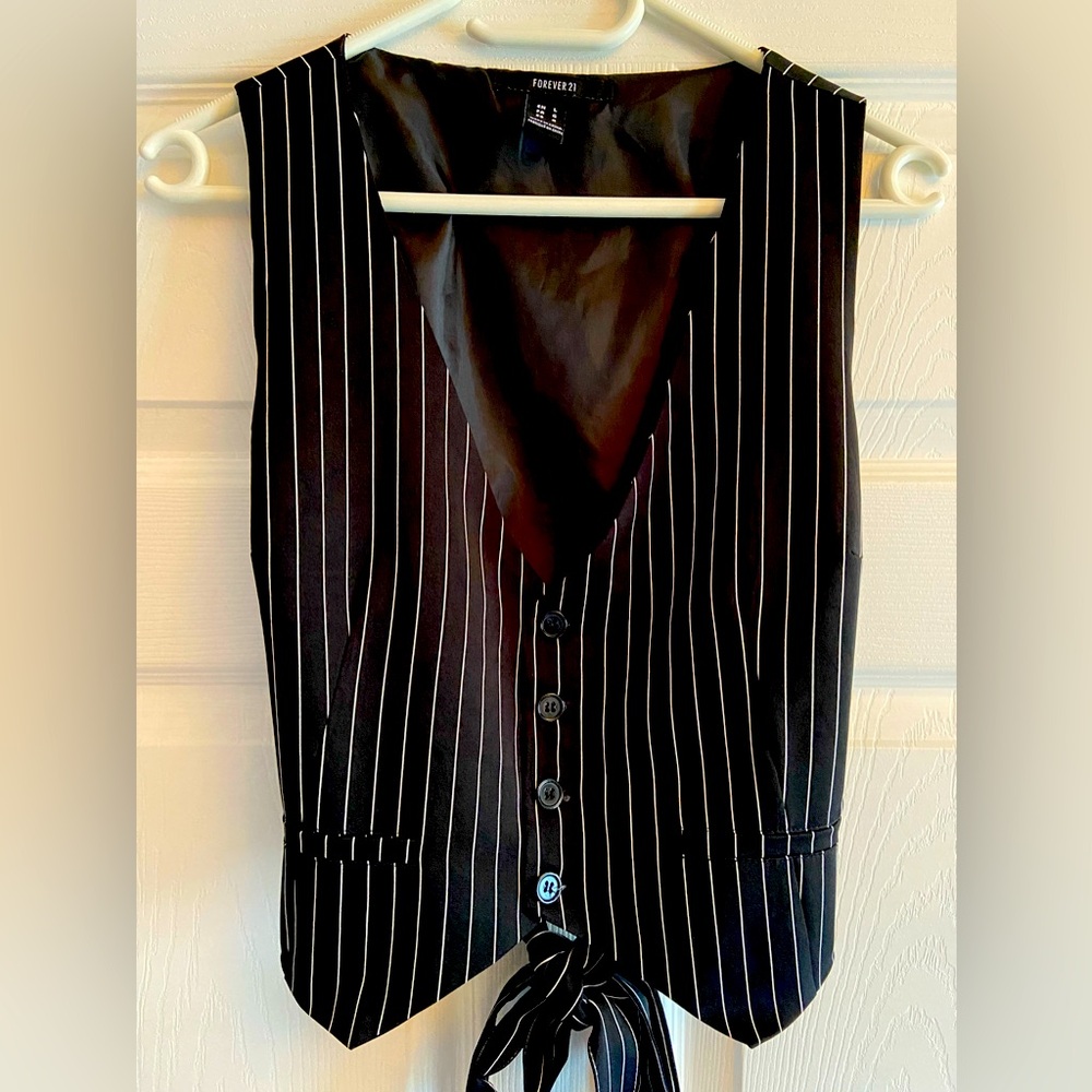 FOREVER 21 Pinstripe Asymmetrical Vest